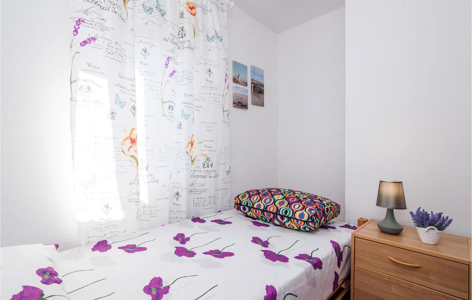 Nice Apartment In Vinjerac With Kitchen Eksteriør bilde